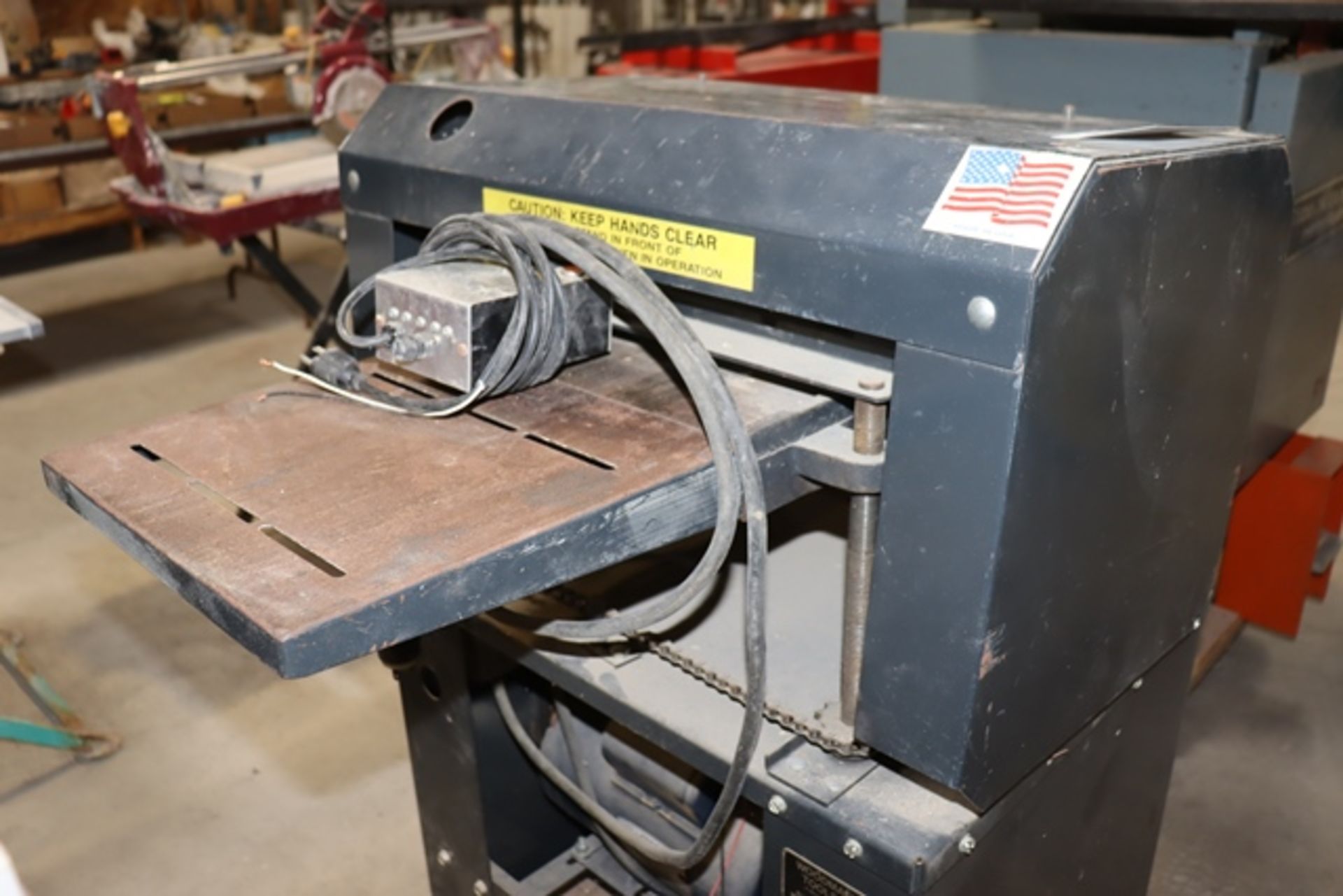 Woodmaster Tools Inc model W-712 planer - top needs bolted back on - Image 4 of 5