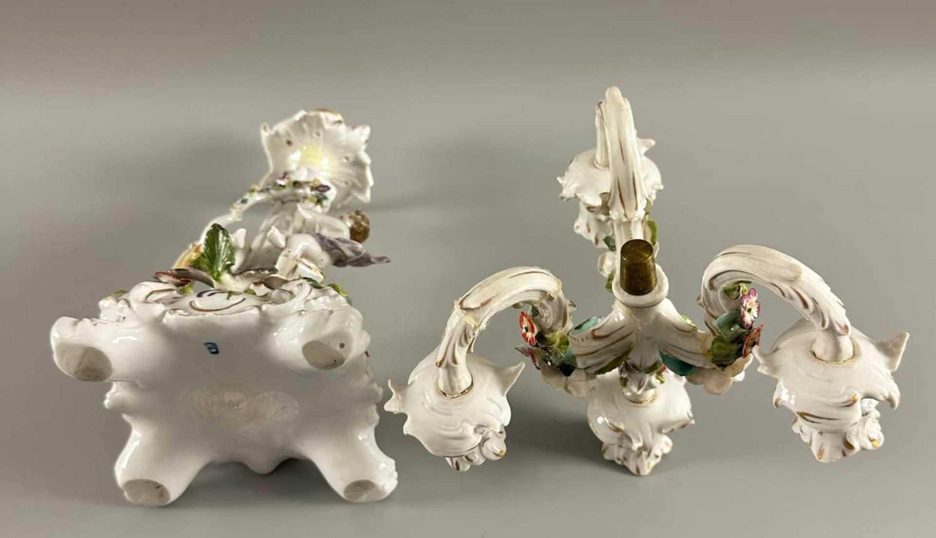 Unidentifizierte Porzellan Manufaktur, figürlicher Kandelaber Kerzenleuchter, beschädigt - Bild 9 aus 11