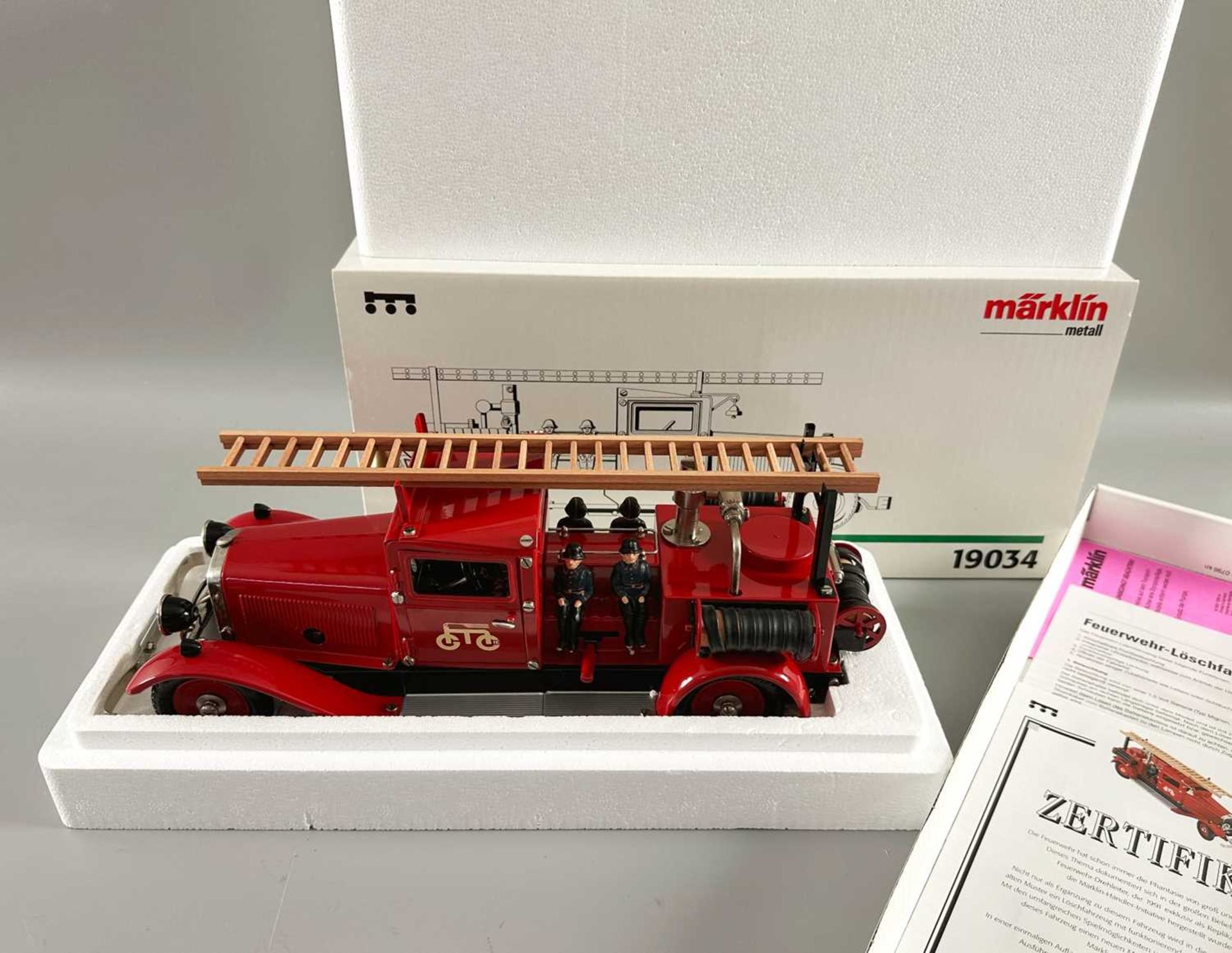 Märklin Metall 19034 Feuerwehr Löschfahrzeug, mit Originalverpackung und Zertifikat - Bild 3 aus 5