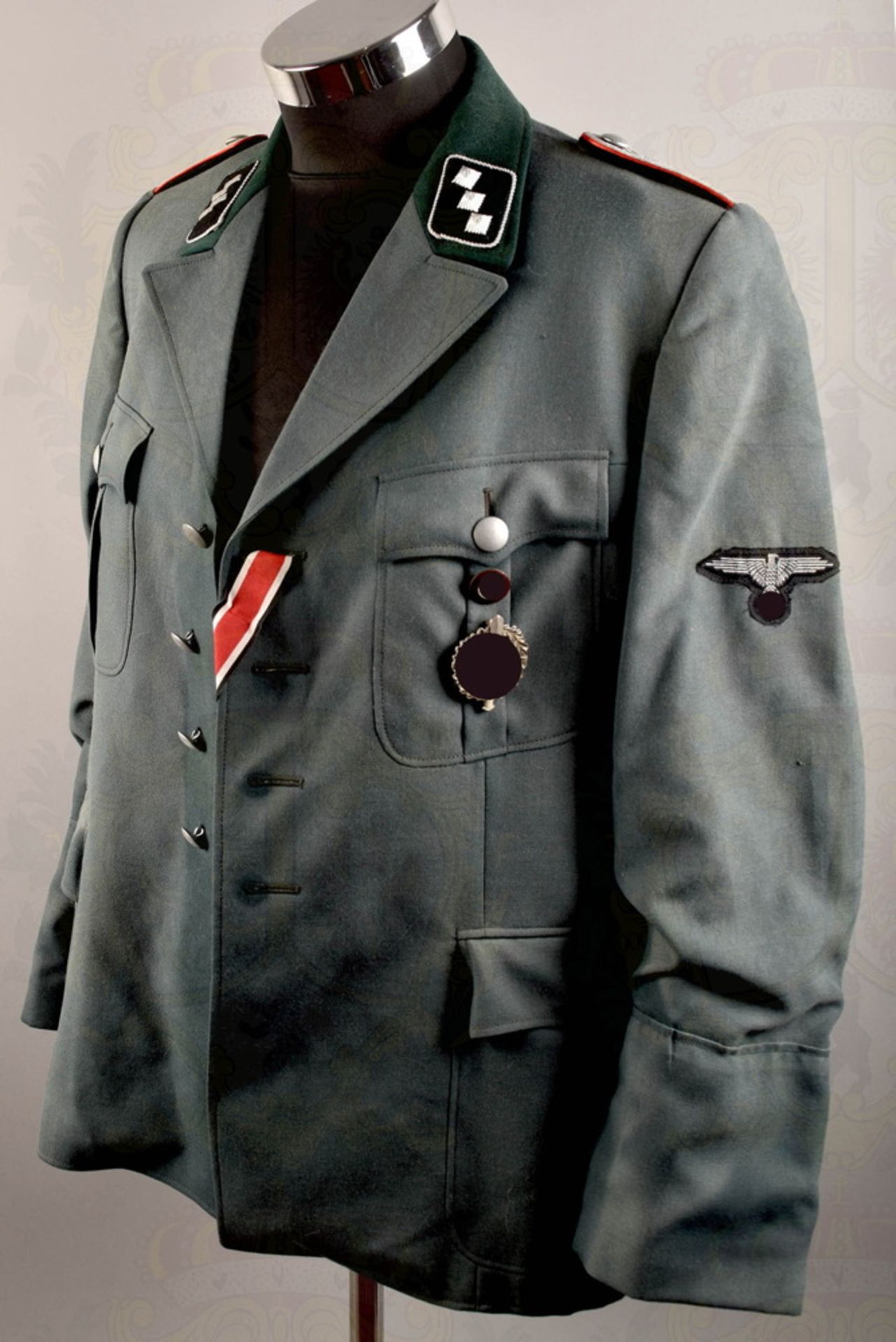 Uniformrock Untersturmführer der Artillerie Schutzstaffel