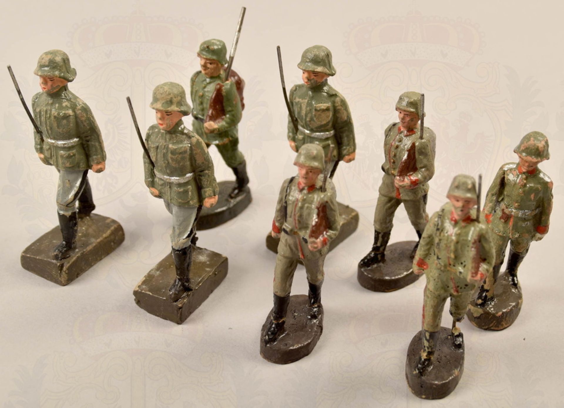 18 Massefiguren Soldaten und Pferde Wehrmacht - Bild 2 aus 4
