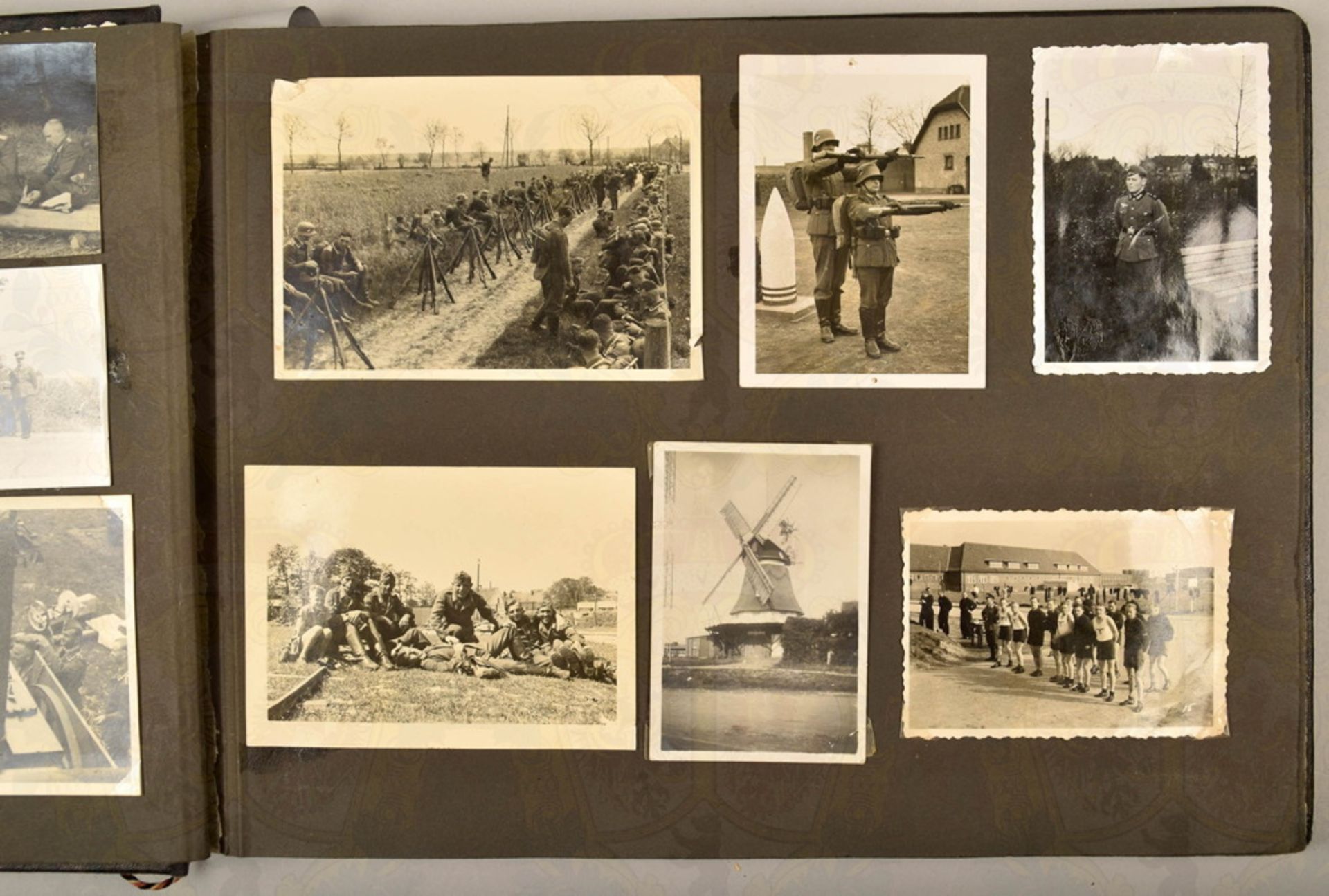 2 Wehrmacht photo album and 13 album sheets with 200 photos