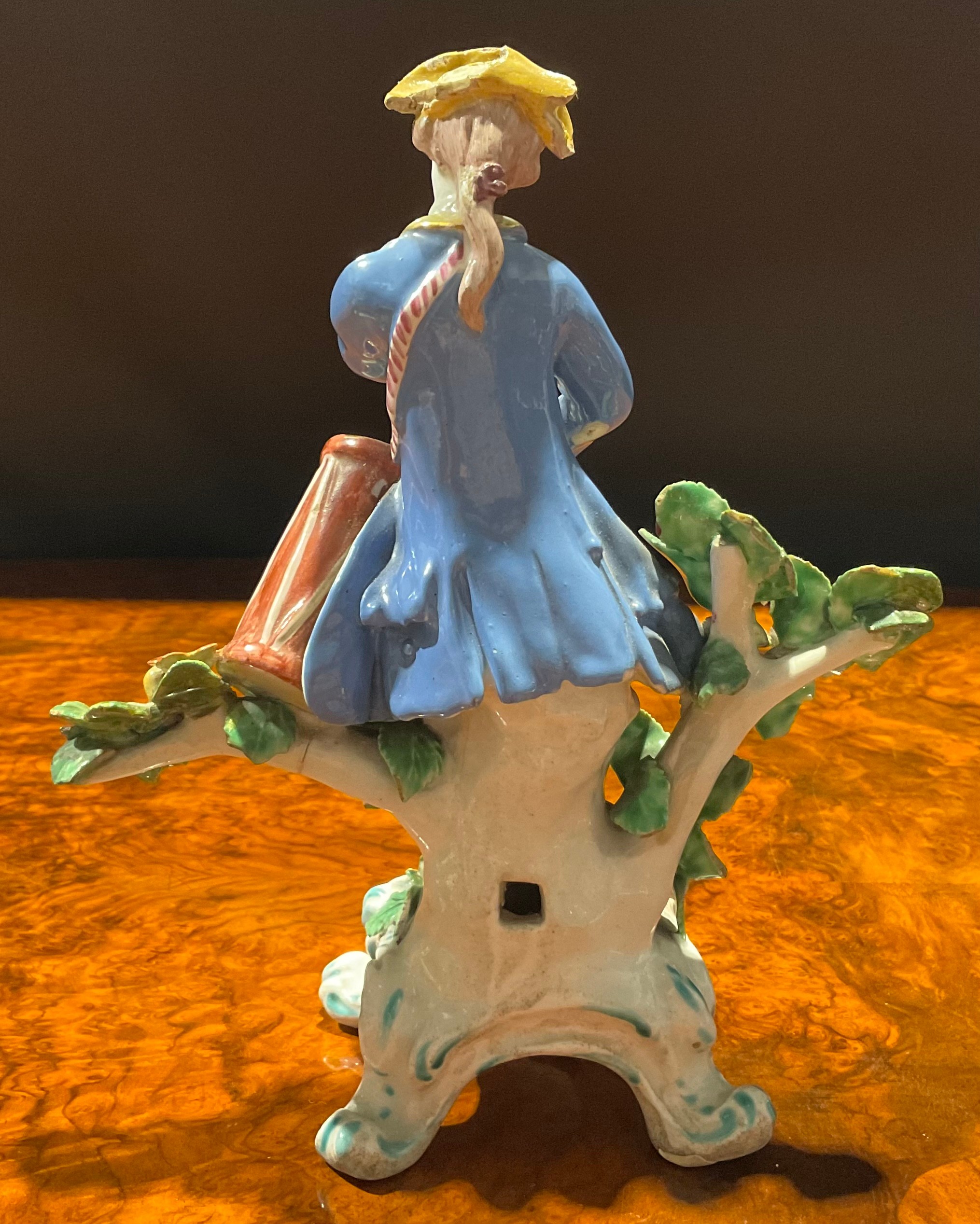 A pair of Bow figures, of musicians, she seated on tree stump wearing yellow jacket and floral dress - Image 7 of 9