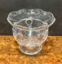 An Art Nouveau period glass pedestal rose bowl, 22.5cm diam, c.1900