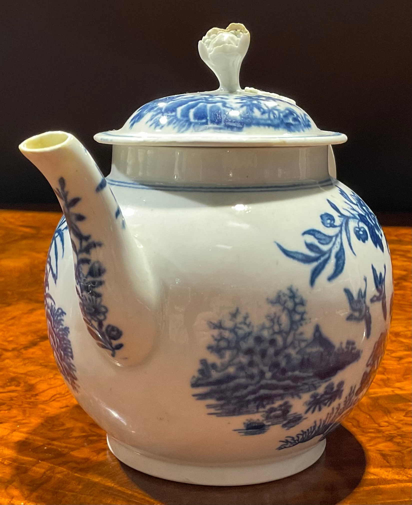 A Worcester Fence pattern ovoid tea canister, decorated in underglaze blue, crescent mark, 12.5cm - Image 4 of 14