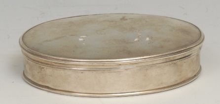 A George I silver oval snuff box, quite plain, push-fitting cover, 9.5cm wide, unmarked, c.1720,
