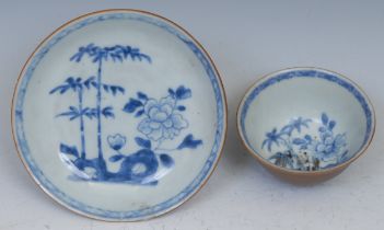 Nanking Cargo - a Chinese Batavian bowl and saucer, the interior decorated in underglaze blue with