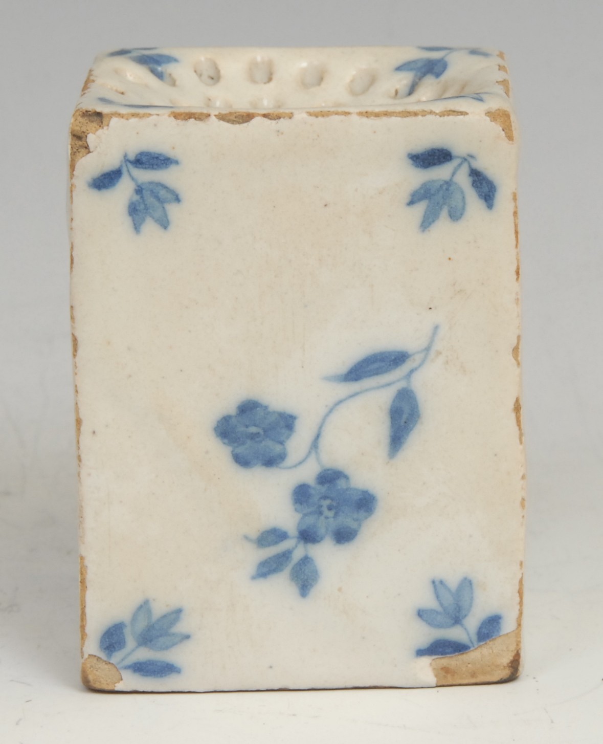An 18th century Delft square pounce pot, painted in tones of blue with scattered floral sprigs, - Image 5 of 5