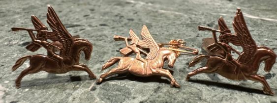 A pair of 9ct gold cufflinks, after the antique, as Bellerophon riding Pegasus into battle, 2.5cm