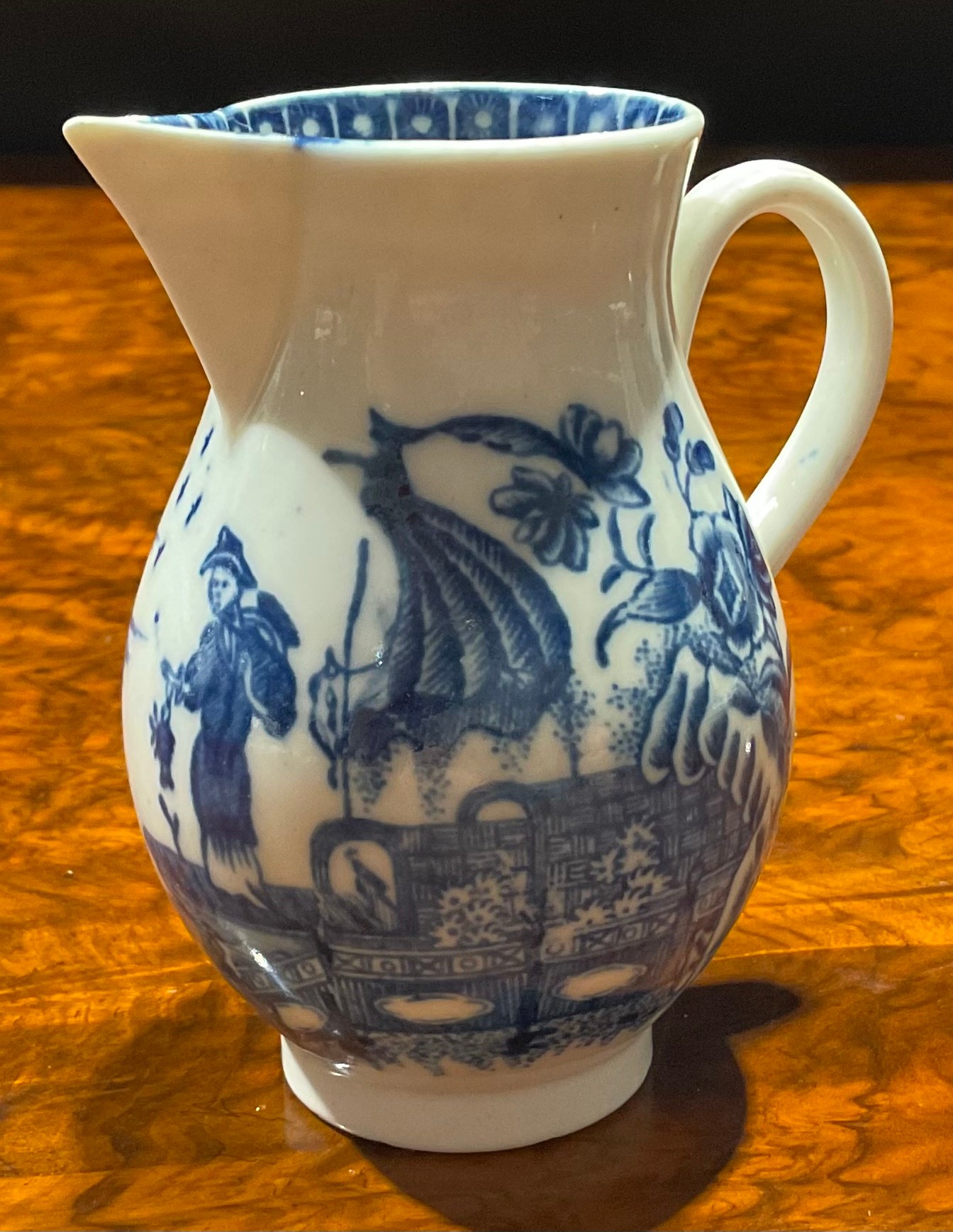 A Caughley Three Flowers pattern sparrow beak jug and cover, decorated in underglaze blue, flower - Image 8 of 13