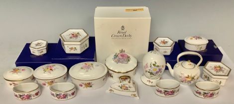 A Royal Crown Derby Posies pattern miniature tea kettle, 7.5cm, first quality, printed mark in