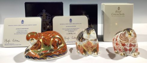 A Royal Crown Derby paperweight, Otter, specially commissioned by The Guild of China & Glass