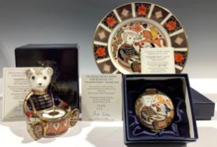 A Royal Crown Derby paperweight, Drummer Teddy, an exclusive 1999 signature edition for Govier's