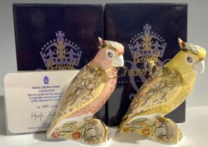 A Royal Crown Derby paperweight, Cockatoo, limited edition 399/2,500, gold stopper, 14.5cm,