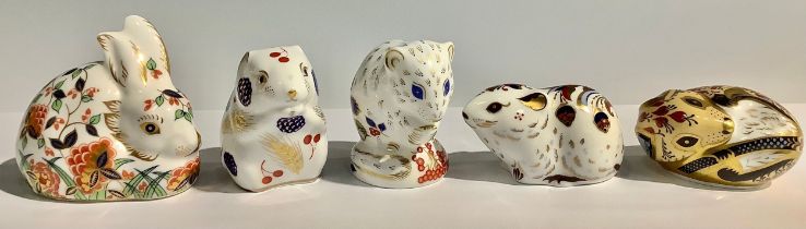 A group of five Royal Crown Derby paperweights, Collectors Guild Exclusives, Meadow Rabbit, Bank