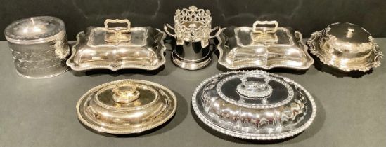 A pair of Mappin & Webb Princes Plate shaped rectangular entree dishes and covers, gadrooned