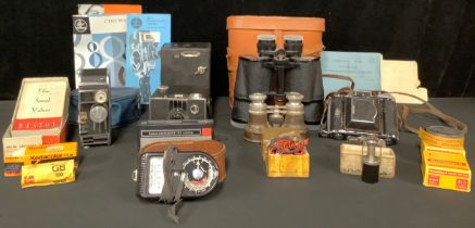 Cameras - a German Zeiss Ikon camera, concertina lens, brown leather case, 1940s; photography