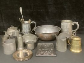 A 18th century style large pewter mug, 20cm, Viners of Sheffield; a French cast iron plaque, De