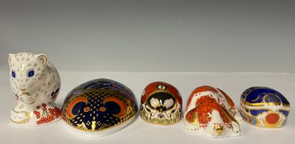 A Royal Crown Derby paperweight, Computer Mouse, gold stopper, 11cm long, printed mark; others,