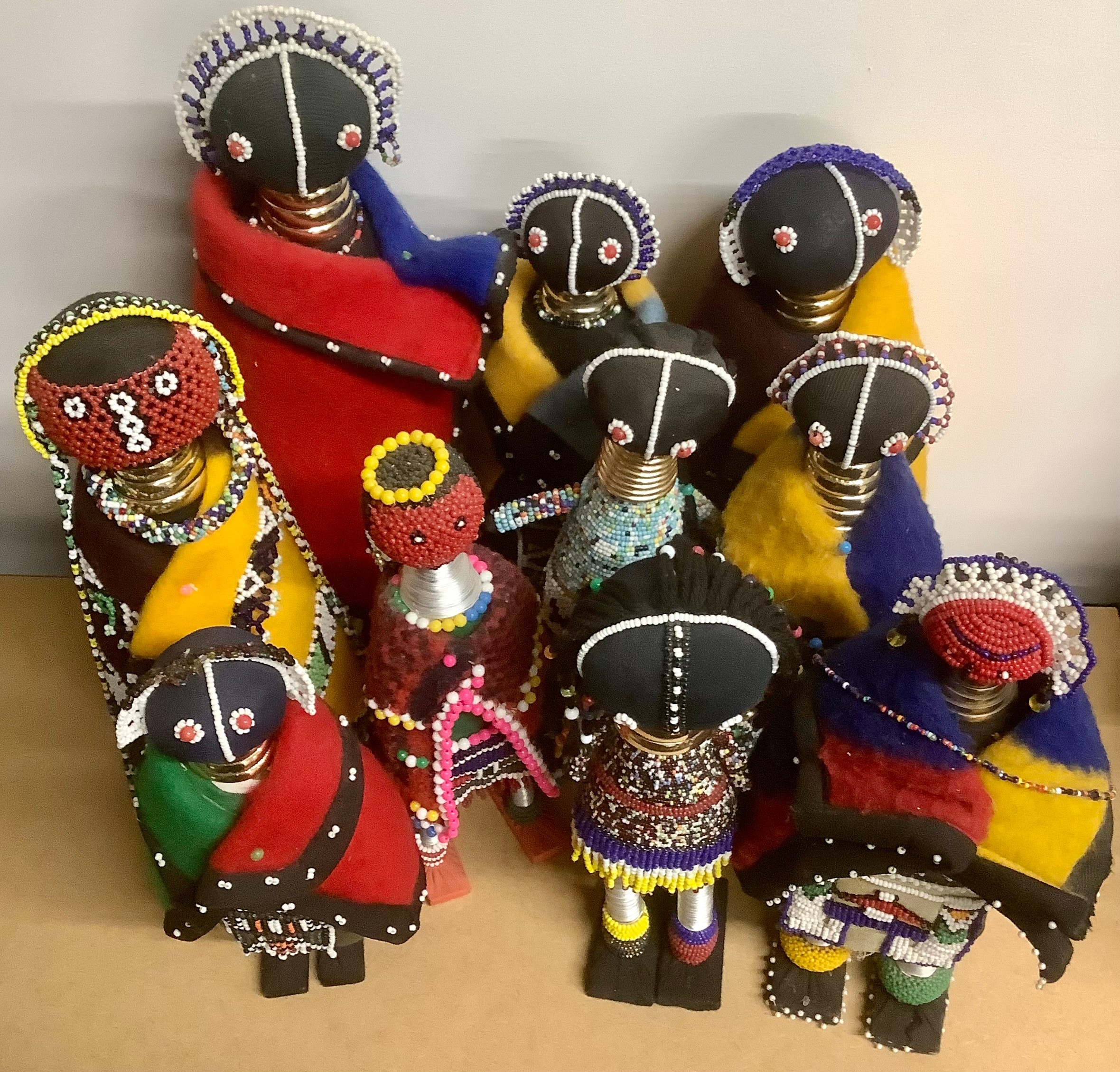 Tribal Art & the Eclectic Interior - a collection of Ndebele beadwork fertility and initiation - Image 2 of 2