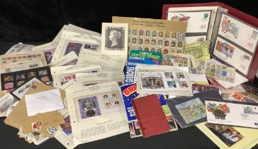 Stamps - a large quantity of material, including large Wayfarer album with 4000+ stamps, Olympic