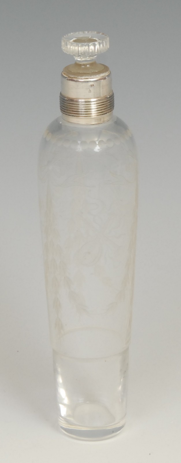 A 19th century French opera flask, mounted in engine turned yellow enamel, the glass engraved with - Image 3 of 4