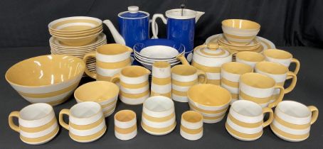 A T.G. Green Gold Cornishware part dinner and tea service, comprising dinner plates, dessert plates,