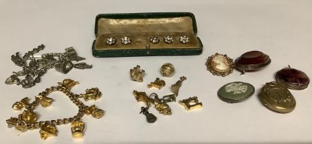 Costume & Fashion Jewellery - a Wedgwood Green Jasperware brooch, decorated with a putto, S66; other