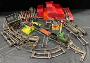 Toys & Juvenalia - Hornby O Gauge, comprising a boxed train set; various track pieces and