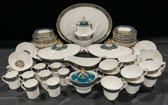A Royal Doulton Carlyle pattern dinner and tea service, pattern number H 5018, comprising pair of