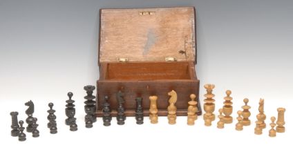 A boxwood and ebonised Regence pattern chess set, the Kings 7.5cm high