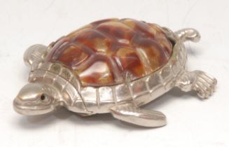 An early 20th century novelty vesta case, as a turtle, 5.5cm long