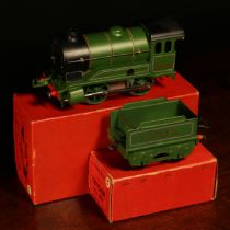 A Hornby O Gauge tinplate and clockwork No.501 0-4-0 tank locomotive (reversing) and four wheel