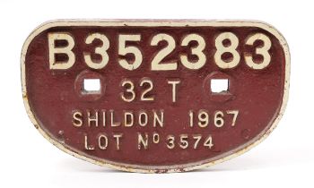 Railwayana - a 'D' shaped painted cast iron wagon plate, raised white lettering on a red/maroon