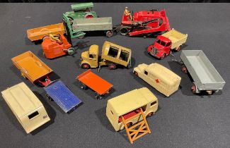 Toys & Juvenalia - a collection of unboxed and playworn Dinky Toys diecast models including a