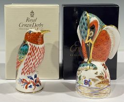 A Royal Crown Derby paperweight, Kingfisher, 2010 edition, gold stopper, 12.5cm, boxed; another,