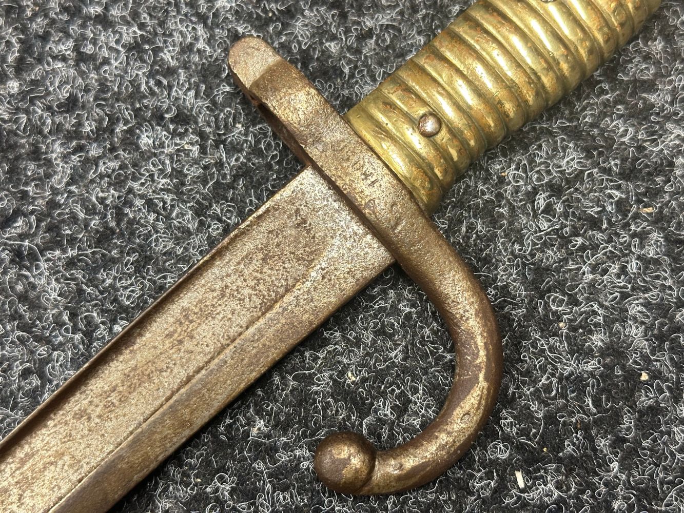 French 1866 Pattern Chassepot bayonet with single edged fullered blade 570mm in length. No makers - Image 3 of 11