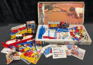 Toys & Juvenalia - a Lego System 119 super train set, boxed (unchecked for completeness); other