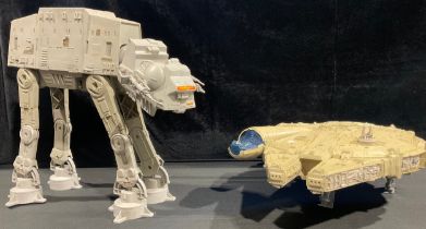 Toys & Juvenalia, Star Wars - a Star Wars The Empire Strikes Back AT-AT all terrain armoured