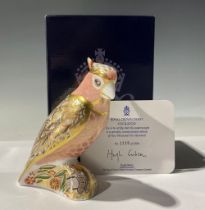 A Royal Crown Derby paperweight, Cockatoo, limited edition 1,118/2,500, gold stopper, 15cm,