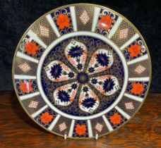 A Royal Crown Derby Imari 1128 pattern circular gâteau or cake platter, 28cm diameter, first