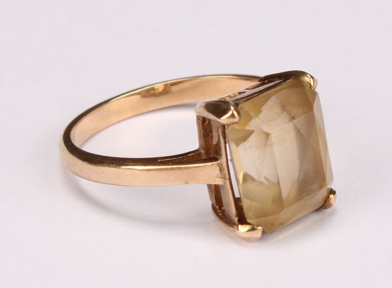 A five stone amethyst and 9ct gold ring, the graduated round fact cut stones claw set, size L, 2.93g - Image 4 of 7