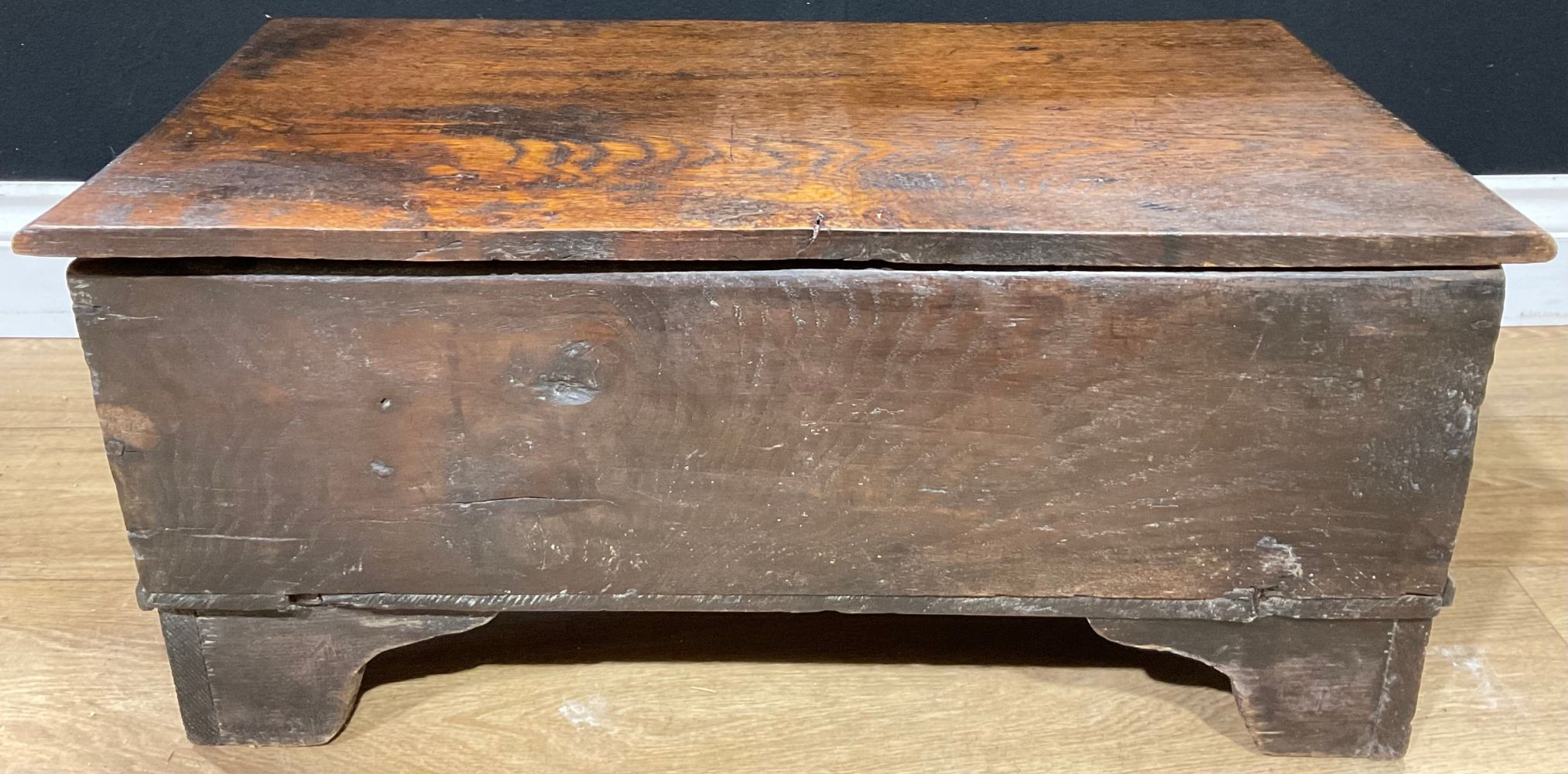 A 17th century style oak coffer bach, 63cm wide - Image 3 of 3