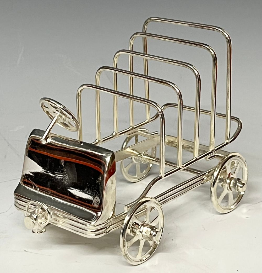 A silver plated novelty toast rack, in the form of a vintage car, 12cm high - Image 2 of 2