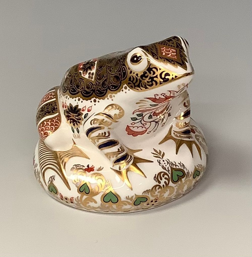A Royal Crown Derby paperweight Old Imari Frog, printed in the 1128 palette, limited edition 137/4, - Image 2 of 2