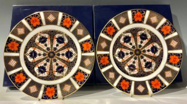 A pair of Royal Crown Derby Imari 1128 pattern side plates, 21.5cm diameter, first quality, each