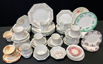 A Johnson Brother Eternal Beau pattern dinner set for six inc dinner plates. side plates, bowls cups