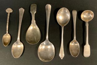 A cased set of six tea spoons, Sheffield 1935; others coffee bean spoons, etc, 150g gross, silver