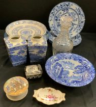 19th century blue and white pedestal bowl,27cm dia, another, Spode Italian bowl, trinket dishes