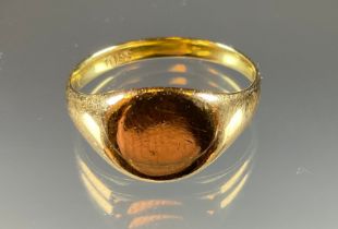 An 18ct gold signet ring, size O, stamped 18ct, 4.8g;